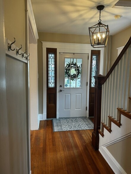 More Photos Of 1918 Carlisle Rd, York Office Residential For Lease