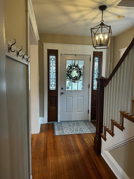 More Photos Of 1918 Carlisle Rd, York Office Residential For Sale