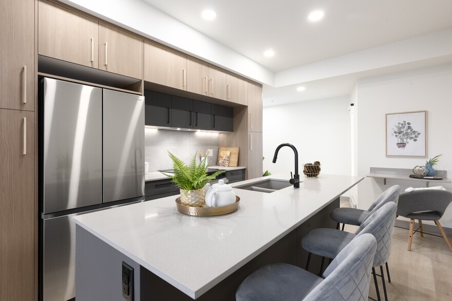 More Photos Of 9999 Elbow Dr, Calgary Apartments For Lease