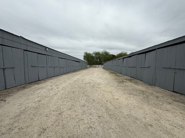 More Photos Of 4930 Callaghan Rd, San Antonio Self Storage For Sale