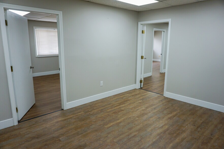 More Photos Of 901-907 Wethersfield Ave, Hartford Office For Lease