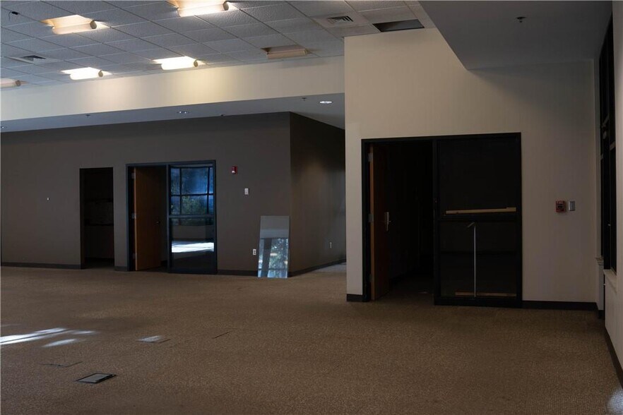 More Photos Of 10 Buck Island Rd, Bluffton Office For Lease