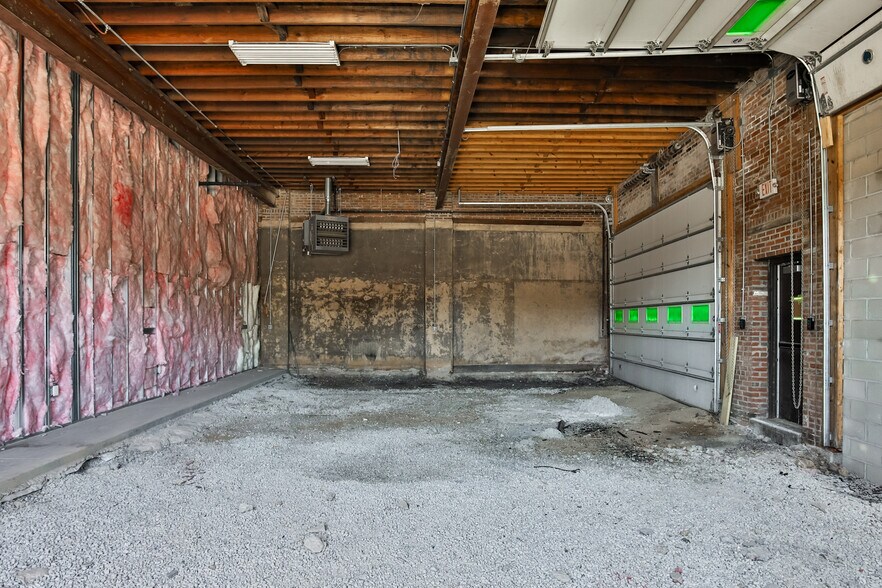 More Photos Of 4210 Itaska St, Saint Louis Flex For Lease