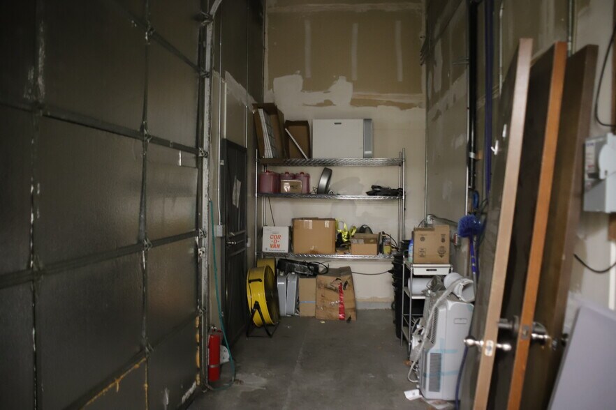 More Photos Of 3350 Scott Blvd, Santa Clara Warehouse For Lease