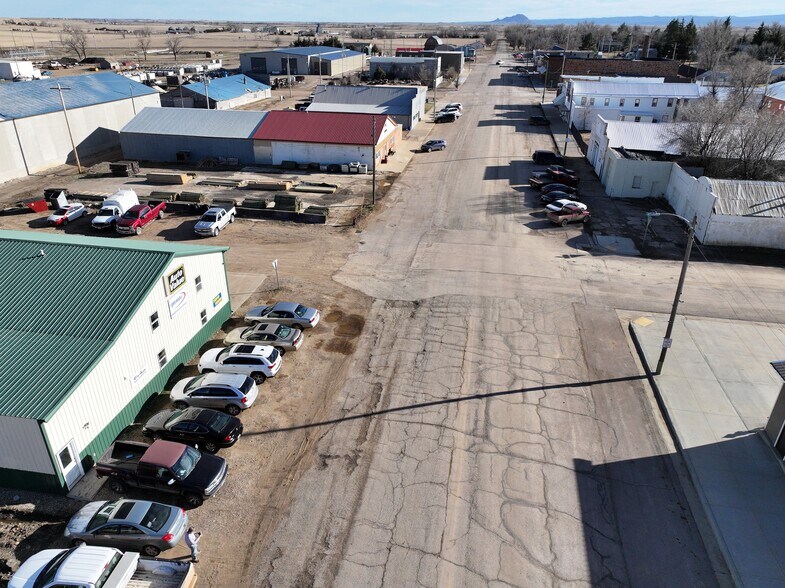 More Photos Of 101 E 4th St, Newell General Retail For Sale