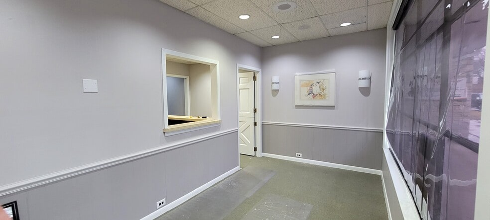 More Photos Of 7712 & 7716 W North Avenue, Elmwood Park Storefront Retail Office For Lease