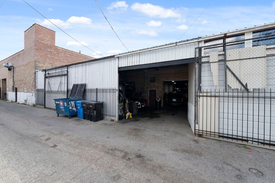 More Photos Of 3441-3445 N Pulaski Rd, Chicago Storefront Retail Office For Sale