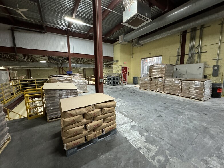 More Photos Of 45 Finnell Dr, Weymouth Manufacturing For Sale