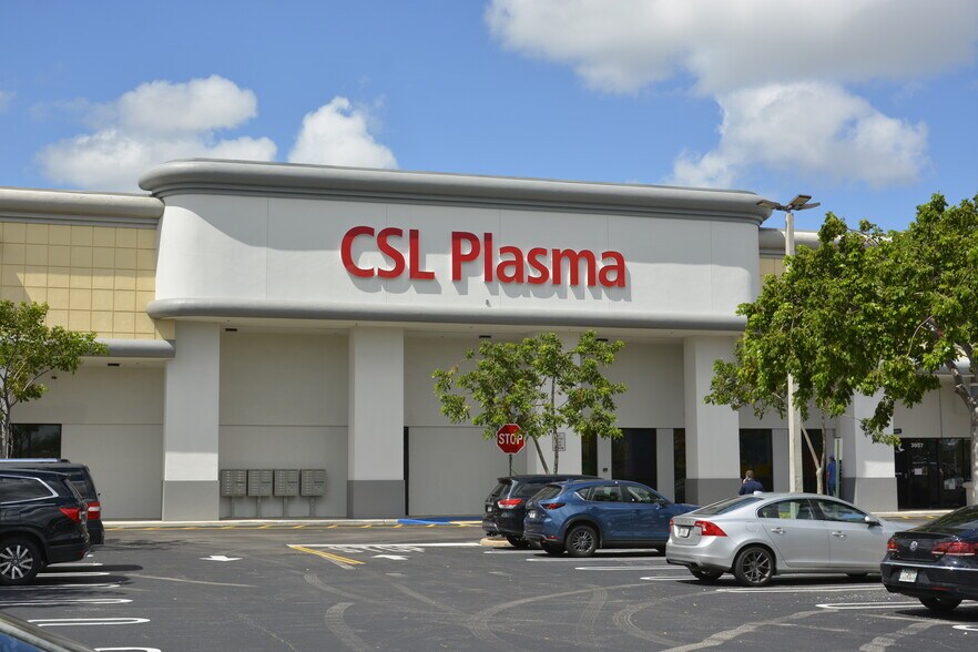 More Photos Of 3901-3985 Jog Rd, Greenacres Unknown For Lease