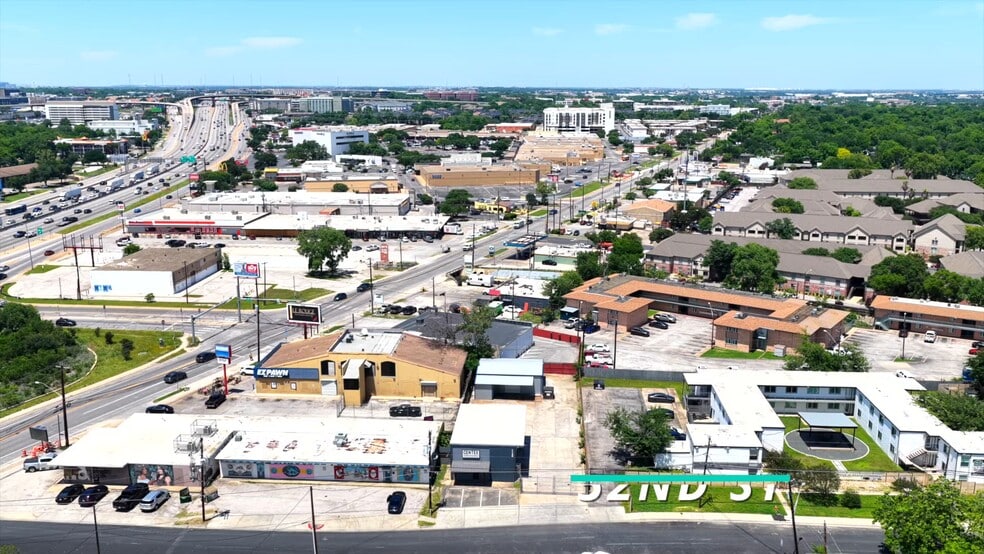 Primary Photo Of 1120 E 52nd St, Austin Flex For Sale