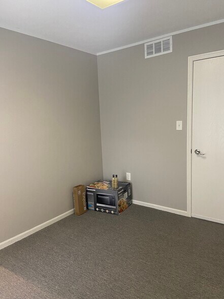 More Photos Of 225 E Liberty St, Medina Office For Lease