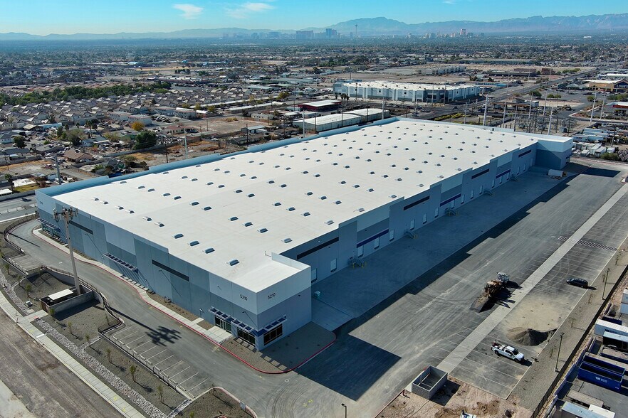 More Photos Of 5210 E Carey Ave, Las Vegas Distribution For Lease