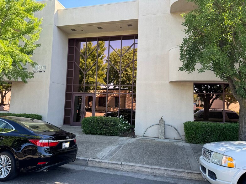 More Photos Of 1100 14th St, Modesto Office For Lease