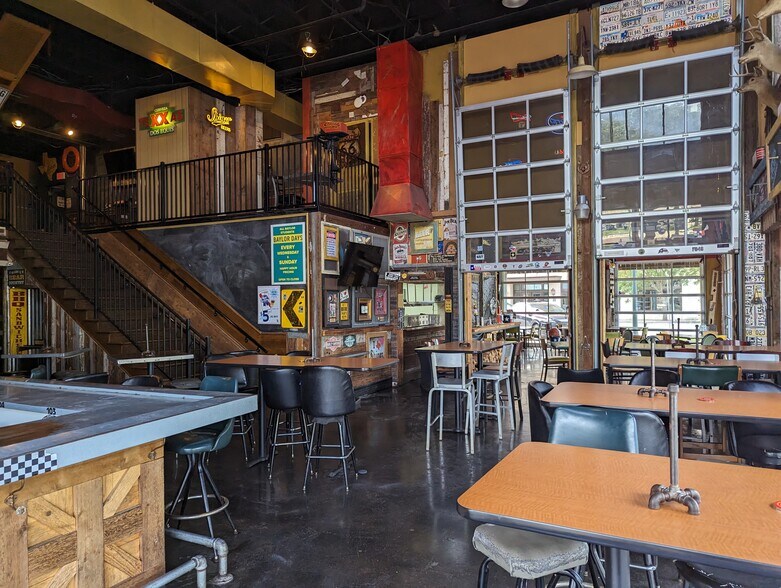 More Photos Of 330 Austin Ave, Waco Apartments For Lease