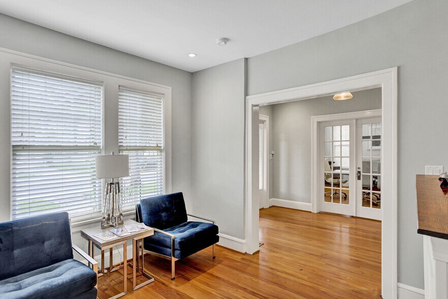 More Photos Of 2258 Riverside Ave, Jacksonville Office For Sale
