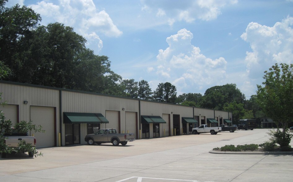 More Photos Of 530 Ellis Rd S, Jacksonville Unknown For Lease
