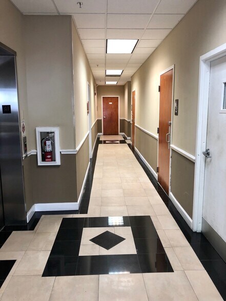 More Photos Of 5509 Grand Blvd, New Port Richey Office For Lease