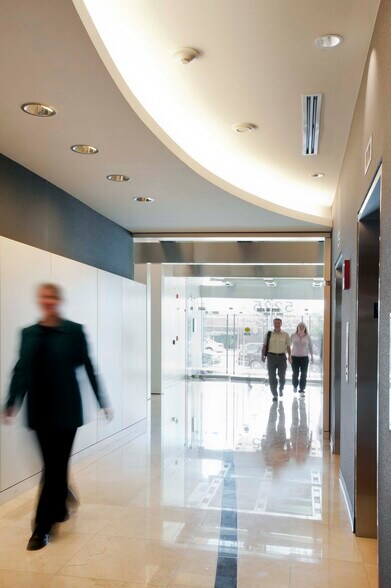 More Photos Of 5225 Wisconsin Ave NW, Washington Medical For Lease