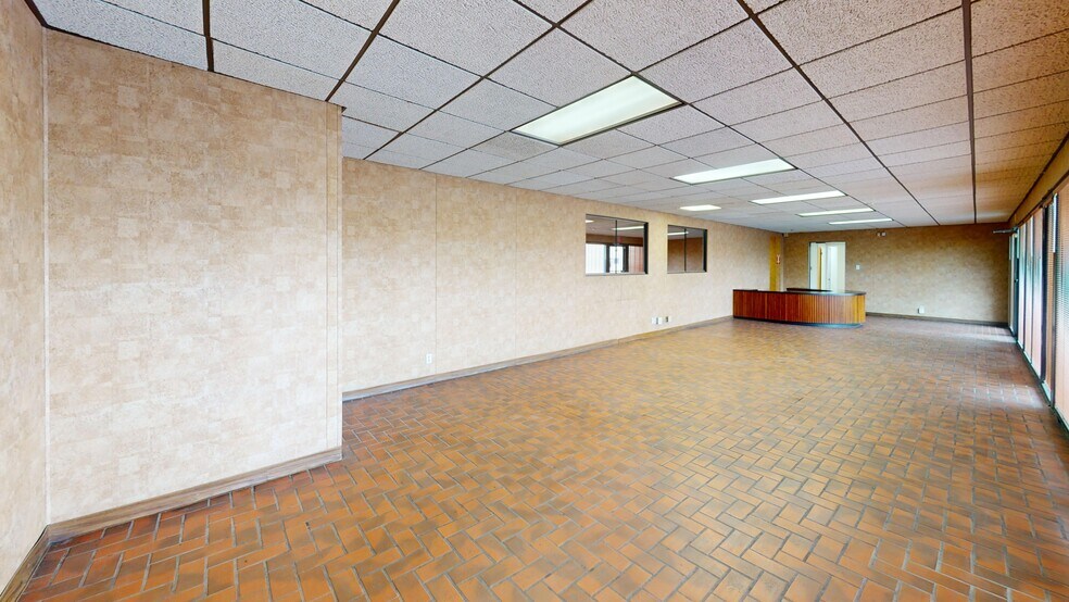 More Photos Of 114 Ralph Ablanedo Dr, Austin Warehouse For Sale