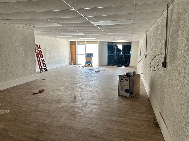 More Photos Of 31-33 E 2nd St, Manchester Storefront Retail Residential For Sale