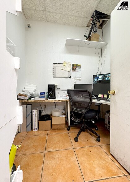 More Photos Of 4960 NW 165th St, Miami Warehouse For Sale