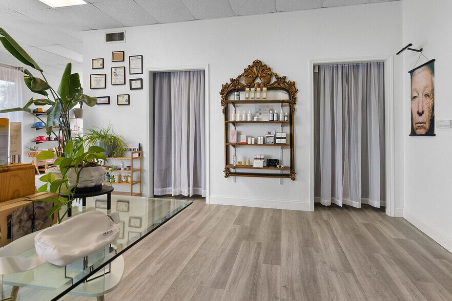 More Photos Of 1104 11th St, Wichita Falls Storefront Retail Office For Sale