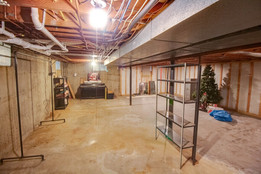 More Photos Of 27161 State Highway 3, Godfrey General Retail For Lease