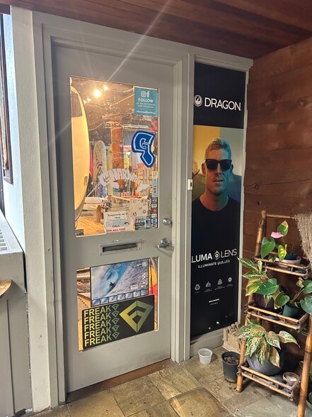 More Photos Of 315-325 Uluniu St, Kailua General Retail For Lease