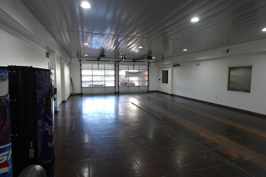 More Photos Of 320 E Fletcher Ave, Tampa Auto Dealership For Sale