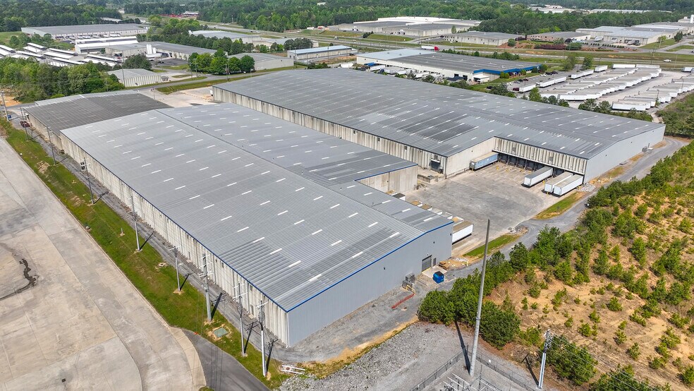 More Photos Of 999 Enterprise Dr, Dalton Distribution For Sale