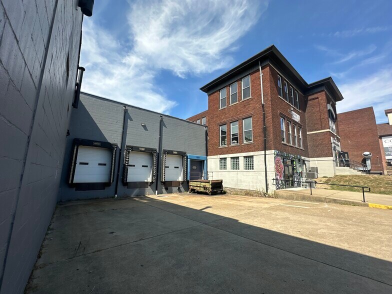 More Photos Of 808 6th St, West Elizabeth Warehouse For Lease