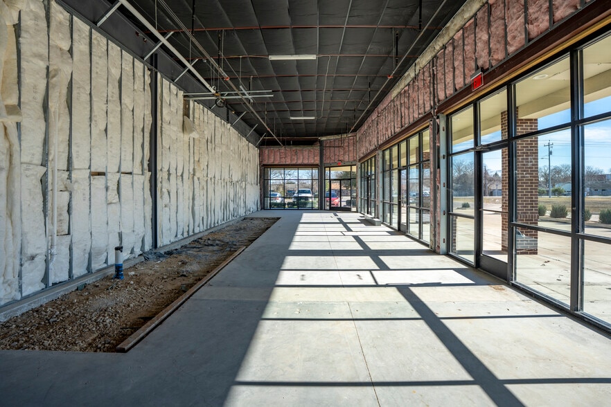 More Photos Of 641 Mill St, San Marcos Restaurant For Lease