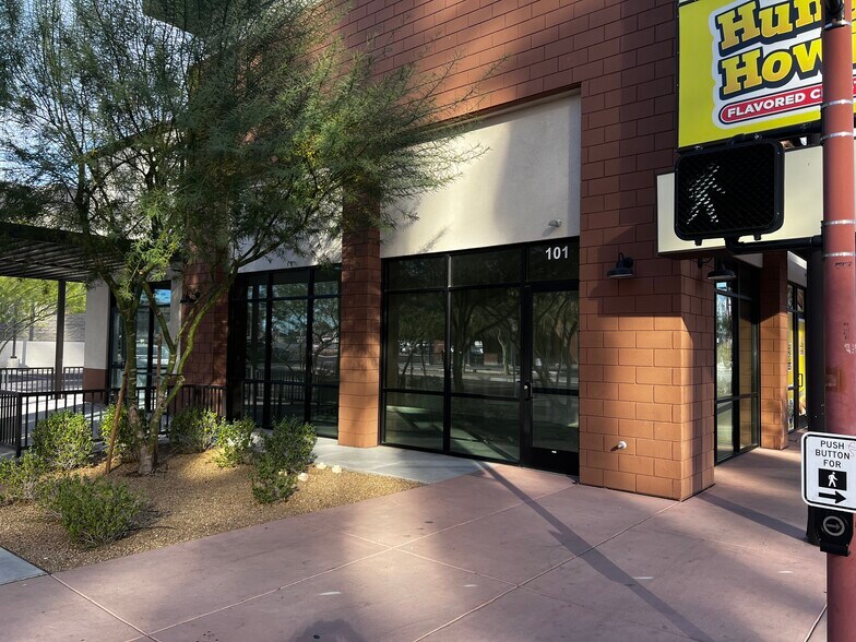 More Photos Of 2535 N Central Ave, Phoenix Freestanding For Lease