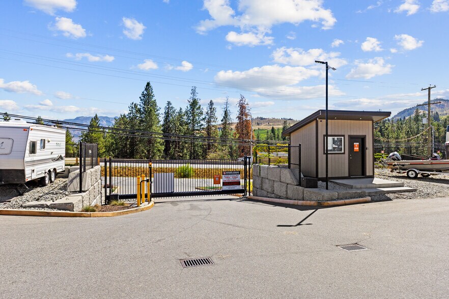 More Photos Of 2670 Lower Glenrosa Rd, West Kelowna Specialty For Sale