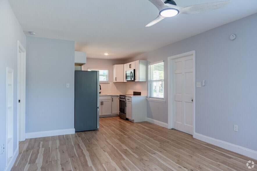 More Photos Of 324 30th Ave N, Saint Petersburg Apartments For Sale