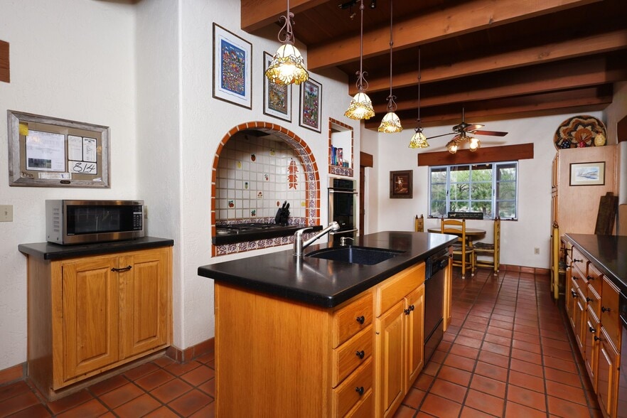 More Photos Of 13105 E Placita Las Avenas, Tucson Horse Stables For Sale