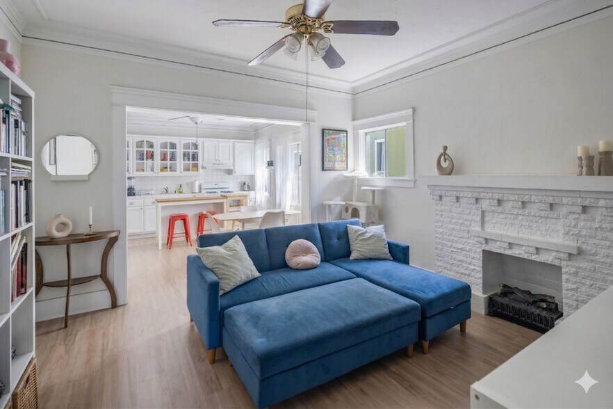 More Photos Of 2822 S La Salle Ave, Los Angeles Apartments For Sale