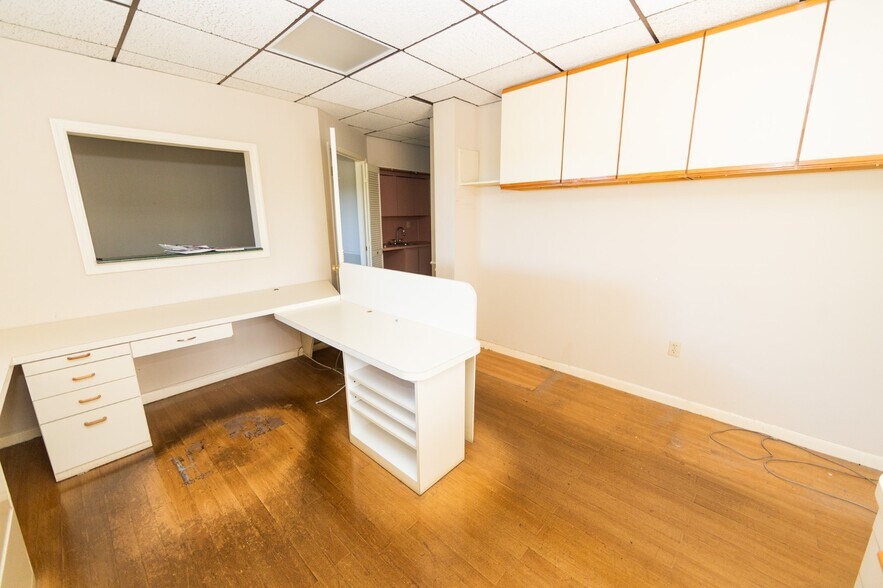 More Photos Of 300 NW 70th Ave, Plantation Medical For Sale