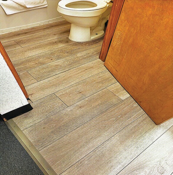 More Photos Of 1445 S 2nd St, Raton Hotel For Sale