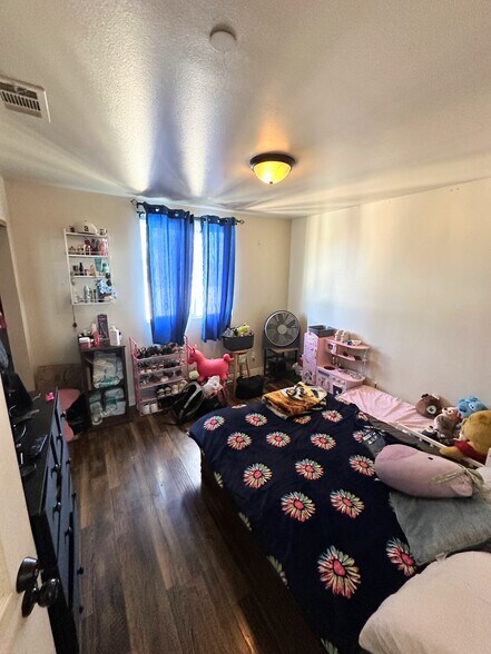 More Photos Of 9123 Orchard Ave, Los Angeles Multifamily For Sale