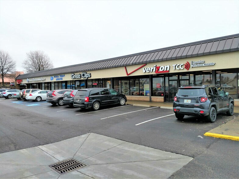 More Photos Of 858-864 Main St, Wintersville General Retail For Sale