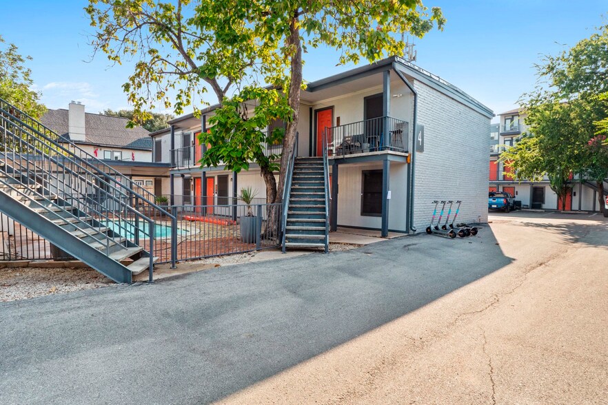 More Photos Of 1501 Kinney Ave, Austin Apartments For Sale