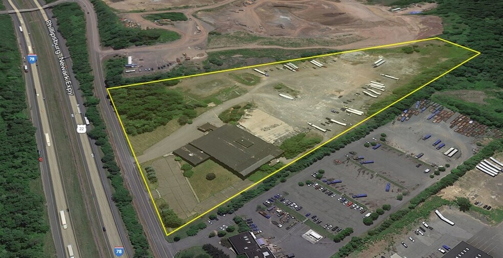 More Photos Of 7 Frontage Rd, Clinton Township Warehouse For Sale