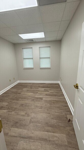 More Photos Of 1516 Village Harbor Dr, Clover Storefront Retail Office For Sale