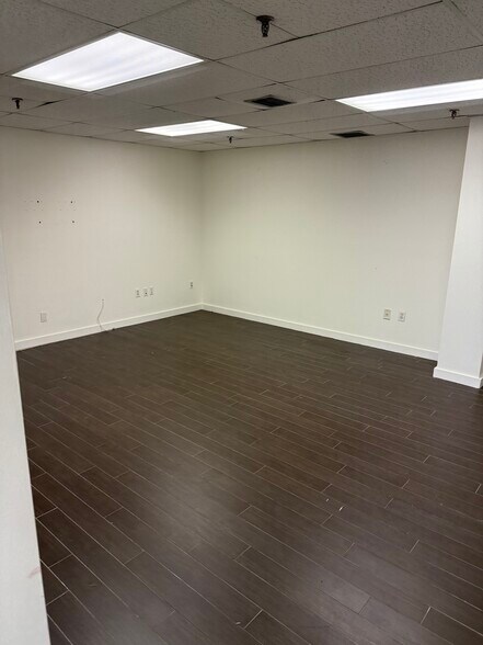 More Photos Of 2600 SW 3rd Ave, Miami Office For Lease