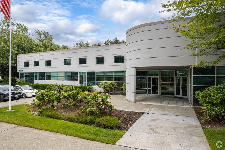 More Photos Of 15305 NE 95th St, Redmond Warehouse For Lease