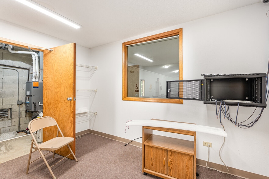 More Photos Of 1626 State Route 31, Oswego Specialty For Sale