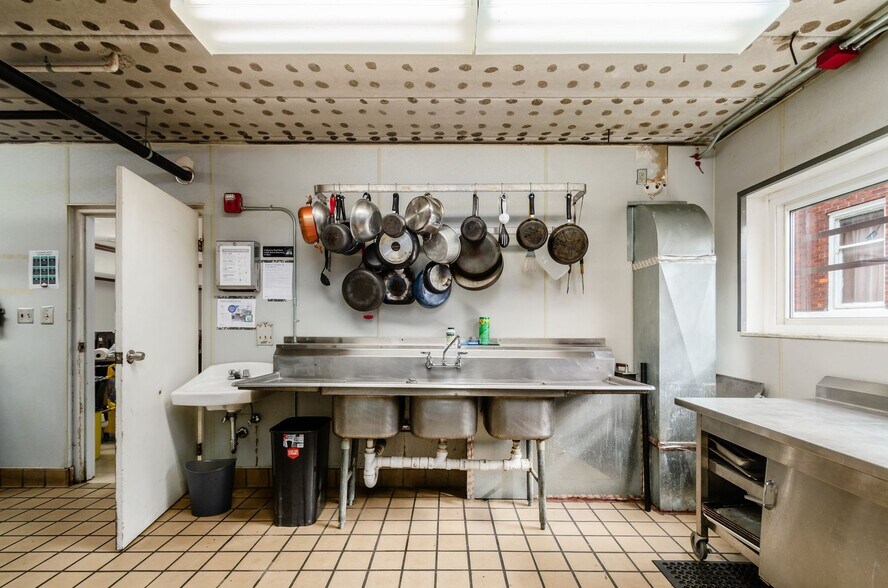 More Photos Of 191 E 15th Ave, Columbus Lodge Meeting Hall For Lease