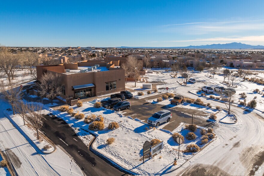 More Photos Of 55 Canada Del Rancho, Santa Fe Storefront For Sale