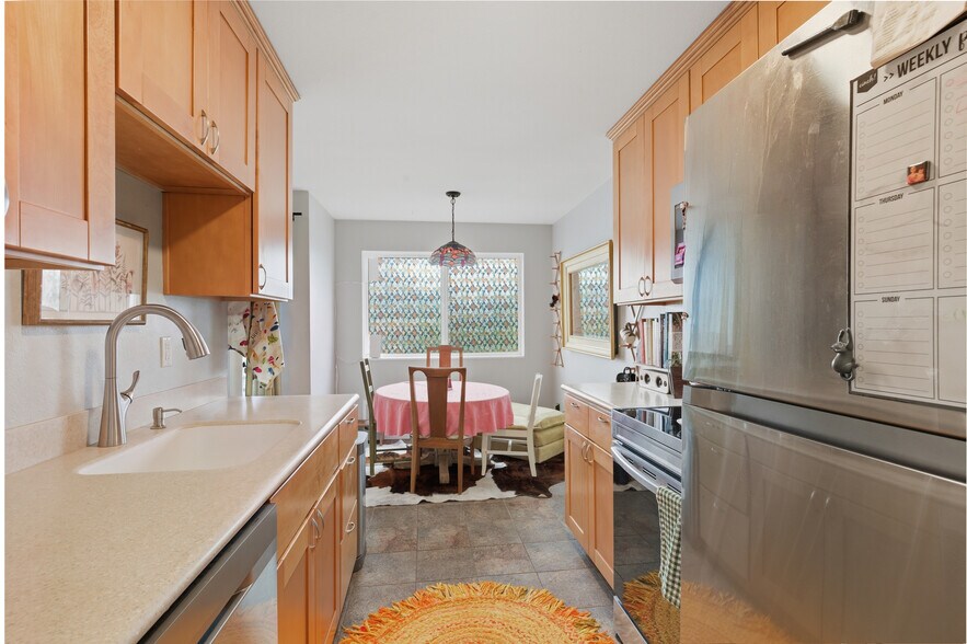 More Photos Of 5816 14th Ave NW, Seattle Apartments For Sale